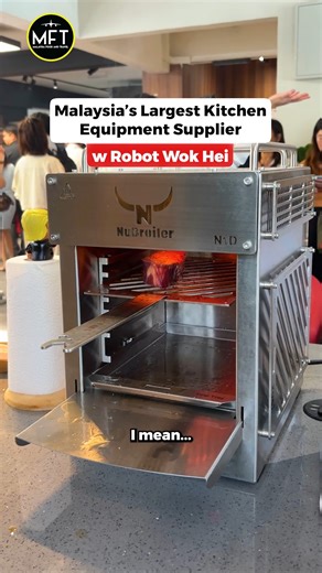 [Kitchen Arena HQ Grand Opening] 🍝 If you have plans to run your own restaurant, it’s high time to pay a visit to @kitchenarena, whose Cheras HQ just launched this weekend. 🔪 Kitchen Arena is in the Malaysian Book of Records for being Malaysia’s largest commercial kitchen equipment supplier, with over 450 brands and over 10,000 products. 🤖🧑‍🍳 There are many hi-tech pieces of kitchen equipment on display and for sale, including a wok hei robot that cooks rice and noodles just the way you lik