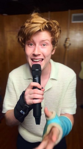 83K views · 5.1K reactions | Más en español! #cnco #reggaetonlento @cncomusic | Ky Baldwin | Facebook