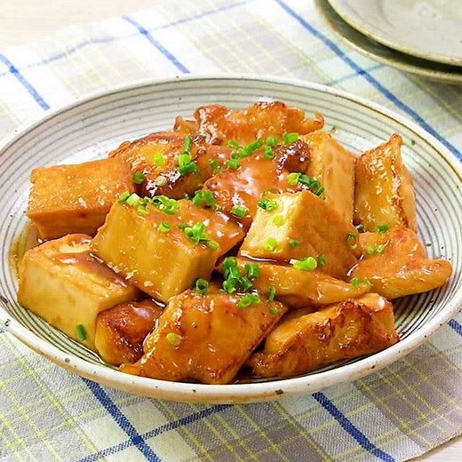 簡単ボリュームおかず♪ 鶏肉と厚揚げのとろとろ煮のレシピ動画・作り方 | デリッシュキッチン