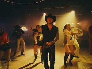 Like I love country music video out now 💪🏾 | Kane Brown