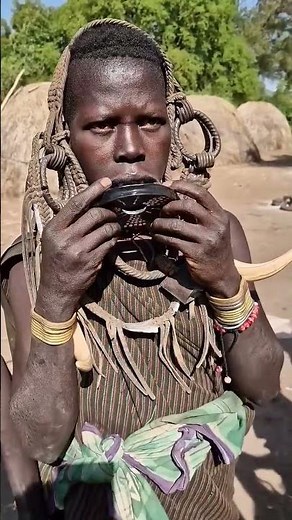 ​A rare and fascinating glimpse into the unique traditions of the Mursi tribe#MursiTribe #Ethiopia#