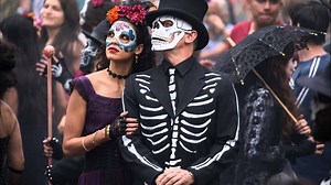 Mexico City Decides To Hold Day of The Dead Parade After Seeing How Cool It Looked in SPECTRE — GeekTyrant