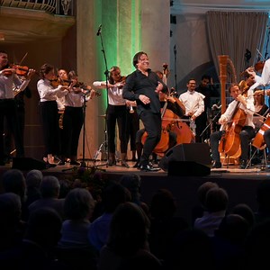 Frühling 🌱 in der Berliner Philharmonie! Das Baltic Sea Philharmonic und Kristjan Järvi präsentieren am 24.03.22 ihr international gefeiertes Programm "Nordic Swans" 🦢 mit Musik von Tschaikowsky, Sibelius & Pärt. Jetzt Tickets bestellen! | Baltic Sea Philharmonic