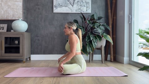 20-Min Full Body Beginner Yoga | Gentle & Effective Yoga at Home