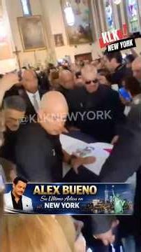 Entre risas y llantos la comunidad dominicana despide en New York a Alex Bueno