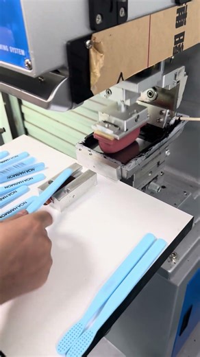 Toothbrush pad printing machine, power tool screen printing machine牙刷移印机，全自动丝印机厂家
