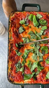 Spinach and Ricotta Lasagna with Tomato Sauce #sofiaafoodie #recipe #lasagna | Sofiaa Foodie
