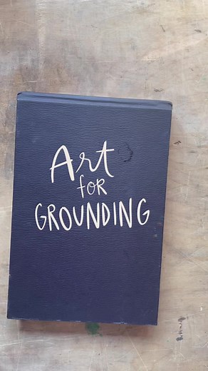 A quick art process for when you need a little grounding 🎨 #arttherapy #emotionalregulation #groundingtechique #nervoussystemregulation #calmingvideos #groundingtechiques