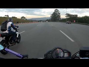 Suzuki Gladius 650 vs Kawasaki er6 n