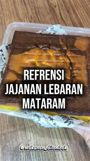 REFRENSI jajanan lebaran yang wajib ada di meja nanti, karena ini auto langsung rebutan. ngejualin banyak varian cake dan jajanan untuk stok di rumah, diantaranya ada Zebra Cake (ada banyak varian lainnya juga), sari apel (rasa apel, lemon, jeruk nipis) 60.000/dus (bisa dijual kembali) dan ini enak los banget di tenggorokan, Sambosa mac & cheese (frozen), Cheese Crumble 15.000. Sari apel ini juga bisa kalian jadikan minuman waktu lebaranan nanti, gak perlu repot repot buat sirup lagi. Selain itu