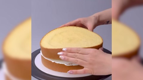 Delicious Fruit Cake Decorating Ideas | Stunning Berry-Inspired Designs