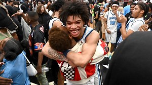 Watch: Hunter Huss celebrates win over Jay M Robinson in regional final