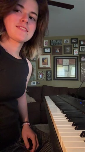 No longer sweater weather outside…. @The Neighbourhood #piano #pianocover #singing #theneighbourhood #sweaterweather