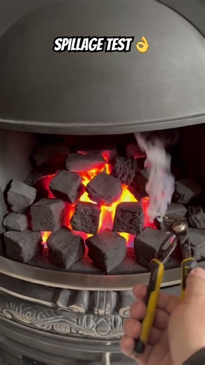 Spillage test on a class one chimney #cggas #gasfire #test #safety ##gassafety