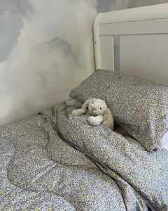 Squishable, snuggable, easily washable... Introducing the Coverless Duvet. Easily bundled into household washers and dryers without losing shape or softness. Available in a selection of prints and colours, online and in all stores. Video by @norfolkavenue on Instagram https://bit.ly/3JY1WX7 | Harvey Norman Ireland