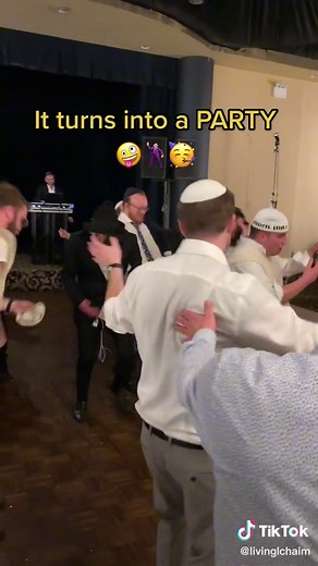 Traditional Jewish Wedding Customs and Ceremonies