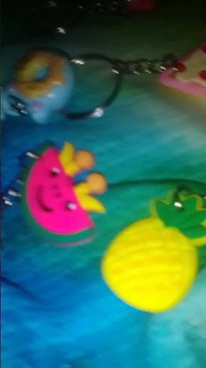 showing y'all my keychain collection Ive had for a while :3