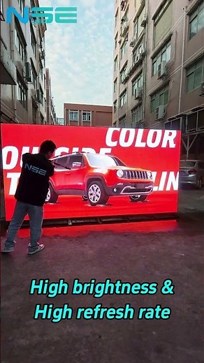 Outdoor P2.5 Seamless LED Poster Waterproof Test