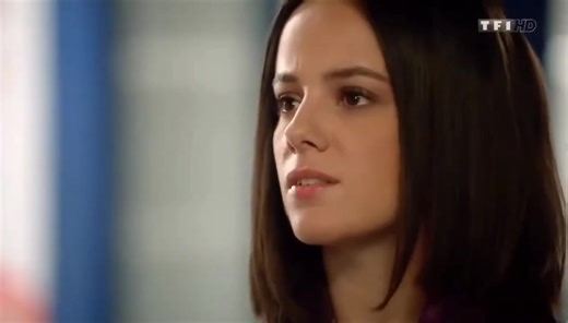 Alizée en el programa Nos Chers Voisins Fêtent Les Vacances 2015