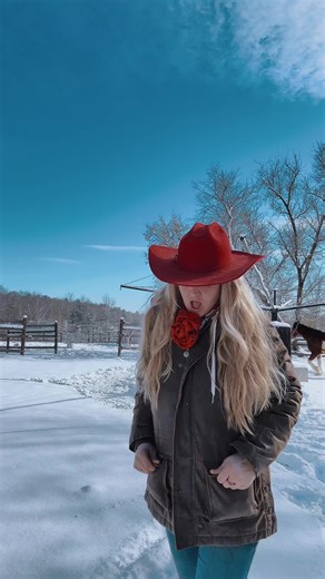 Nip it right in the butt #itsamandalee #onlyfarmer #redhatcowgirl #wranglers