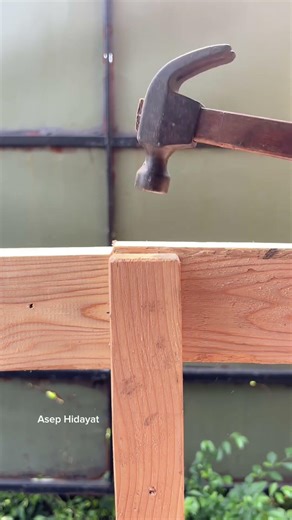 Technique for connecting wooden beams to posts #woodworking #classicwood #wood #diy #tools