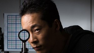Researchers Make "Invisibility Cloak" From Ordinary Lenses