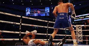 El mensaje de Lenin Castillo tras abandonar el ring con oxígeno y ser hospitalizado por un impactante nocaut