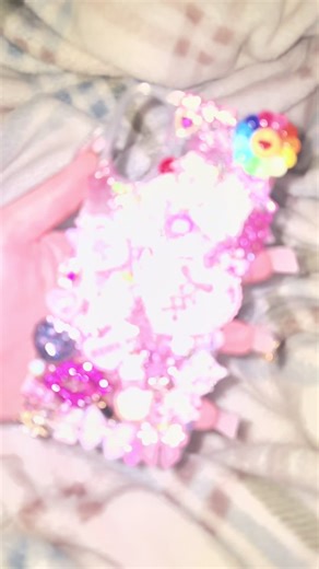 Welcome to The Bling Collection 🎀💎🍭 Grand Opening $30 Case Sale 🌸 Dm for custom bling 🩷 Pickup and shipping available (shipping fee) #junkcases #hellokitty #blingcases #charm #bling