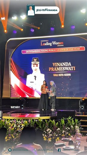 Bolone Vinanda | Mbak Vinanda Prameswati resmi dianugerahi penghargaan OUTSTANDING YOUNG PUBLIC LEADER OF THE YEAR dalam ajang Indonesia Leading Women... | Instagram