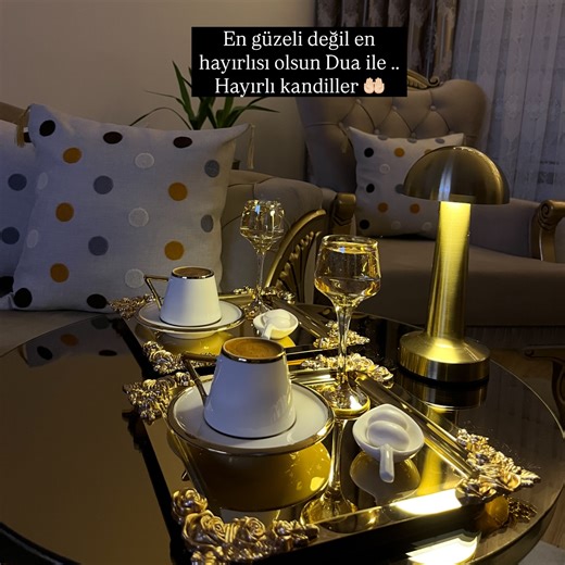 Sunum Sever Anne 🌸🌸 on Instagram: "🤲🏻🤲🏻"