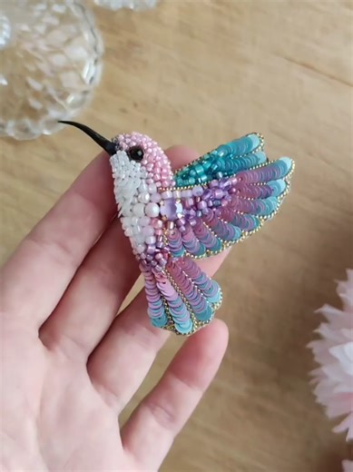 handmade beaded BROOCH tutorials #beadedbrooch #handmadewithlove #broochhandmade #brooch #broochtutorial
