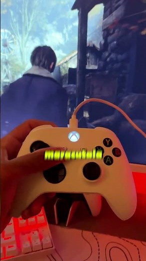 HOW TO USE THE XBOX CONTROLLER ON PC??? #shorts