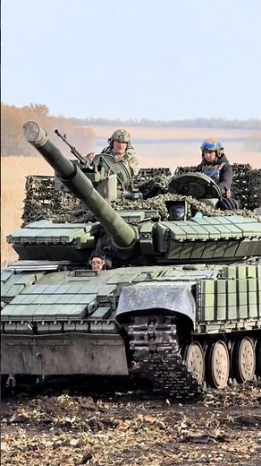 Why Russian tanks have only 3 crew members 😕