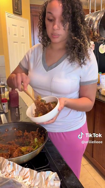 This was so perfect and easy @H-E-B #heb #fyp #beefandbroccoli #mealprep #easyrecipe