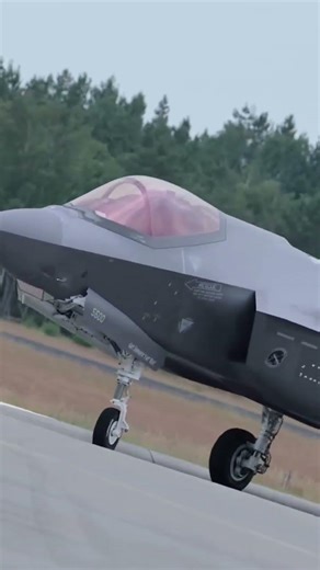 The Exact Moment This F-35 Unleashes Its Power 😳✈️ #f35#f35demoteam#fighterjet#shorts