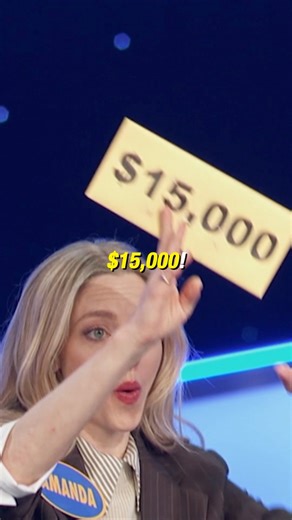 A final surprise from The Housemaid and the Housewives?? 💸🎄💸 You can’t have the holidays without the Feud! Stream the rest of this Celebrity Family Feud Special on Hulu! | Family Feud