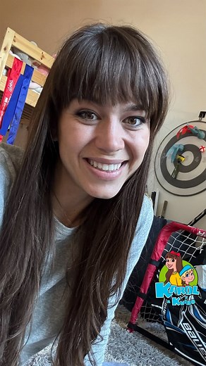 Karol a Kvído - Písničky pro děti on Instagram: "KarolTV jako nejlepší společník na cesty!😍 S KarolTV si děti mohou užívat své oblíbené pořady kdekoli a kdykoli na cestách🚗✈️ Předplaťte si měsíc za 199 Kč a zpříjemněte svým dětem cestování!🫶🏼 #karolakvido #karol #kvido #karoltv #televize #televizeprodeti #cestovani #cestovanisdetmi #zabava #zabavanacesty #predplatne #aplikace #deti #prodeti #pohadky #porady"