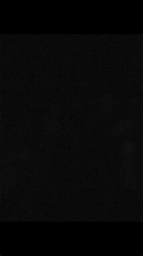 The Last Real Performance of Alice In Chains “Nutshell” – Alice In Chains (1996, MTV Unplugged, Brooklyn Academy of Music) Performed during what would become their final full concert with Layne Staley, this version of “Nutshell” captures Alice In Chains at a pivotal and quietly devastating moment. Taped in April 1996 for MTV Unplugged, the show marked their return to the stage after a long absence—and effectively served as their swan song. The band would not tour again in Staley’s lifetime. Musi