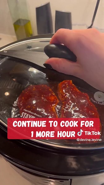 Delicious Slow Cooker Garlic Honey Pork Chops Recipe