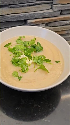 Creamy cauliflower soup, delicious, quick and easy, vegan #quickrecipes #recipe #afterworkrecipe