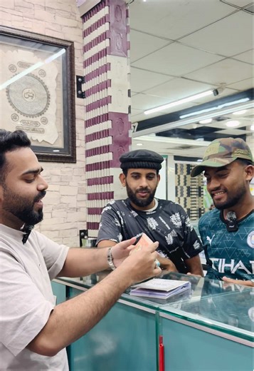 AJ Cellular: Satisfied Customer in Karachi