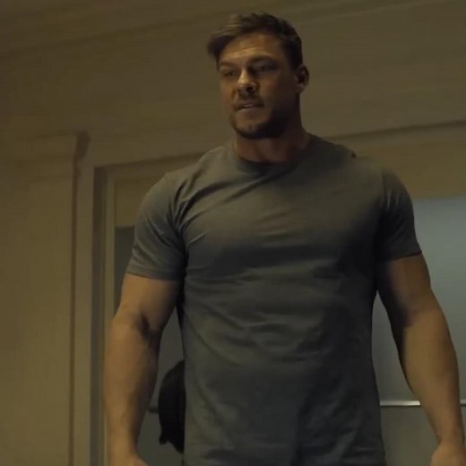 Reacher Plays It Smart — Paulie Never Saw It Coming