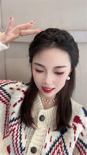 How to wear a headband so beautifully, how fairies wear headbands Headband recommendations to make