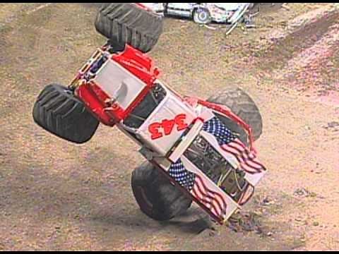 Monster Jam 2013 Backdraft and Big Kahuna Monster Truck Freestyle - San Antonio, Texas