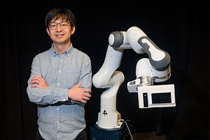 Researchers develop interactive ‘Stargazer’ camera robot that can help film tutorial videos