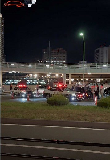 🚓When the law meets horsepower 法が馬力と出会う瞬間🚨 . . . . . #車好きと繋がりたい #爆音注意 #マフラーサウンド #取り締まり#取り締まりchu#走り屋魂 #カスタムカー #警察に止められた #うるさいは褒め言葉 #車好きの世界#jdm #carlife #exhaustsound #loudcars #tunercars #modifiedcars #streetracing #fastcars #carculture #nightdrive #改造車 #改造syaグカー #スポーツカー#チューニングカー #TurboLife #Supercars #EngineRev #CustomBuild #RaceReady #Boosted #fyp #foryou #tiktokcars #viral #trend #carsoftiktok#r35#lancerevo #シビック #神戸 #関西 #シルビア#sti #ae86