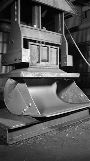 Crushing a Loader Bucket — Heavy Steel Fold ⚙️🔥