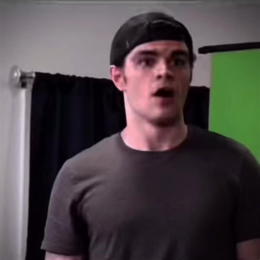 Foolish's Emotional Reaction to Quackity Without Beanie