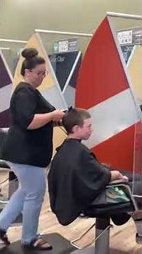 Pressuring my friend into getting a buzz cut!!!1!1!