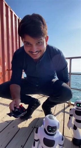 🛳️ Samundar Mein Mila Mysterious Container Kholte Hi Sab Shock Mein! 😱#shorts #youtubeshorts
